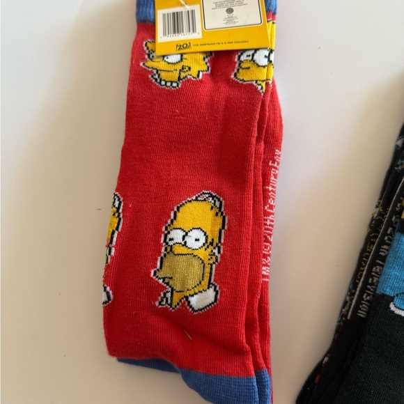 4 pairs of The Simpson Socks - Picture 2 of 6